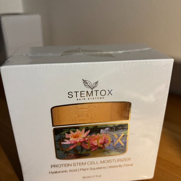 Protein Stem Cell Moisturizer - Picture 2 of 2